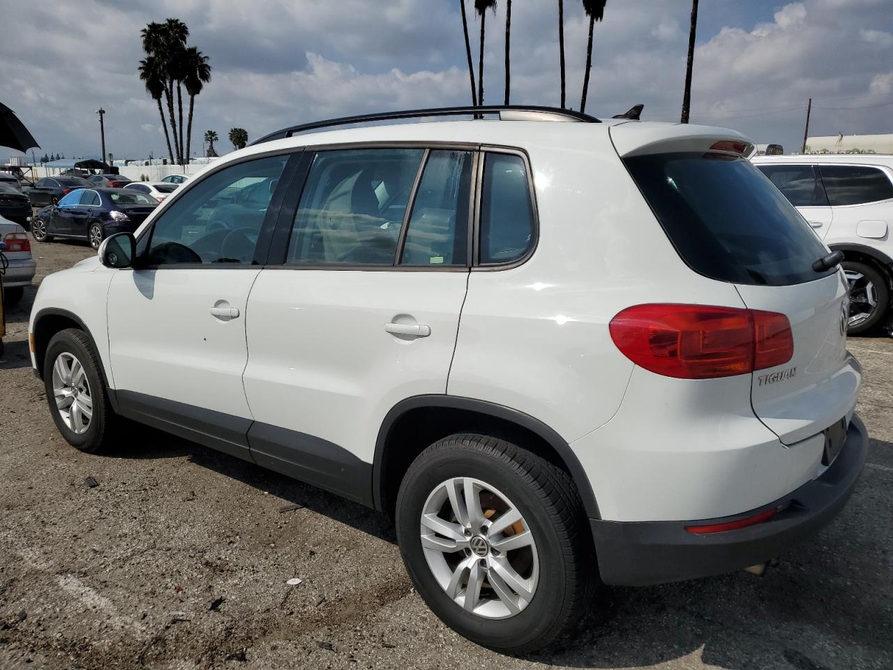 WVGBV7AX6FW502978  volkswagen tiguan 2015 IMG 1