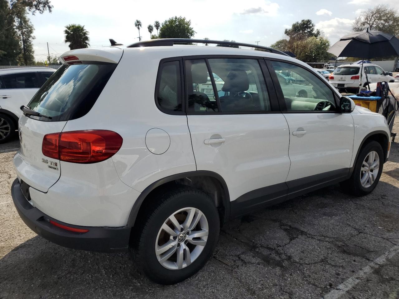 WVGBV7AX6FW502978  volkswagen tiguan 2015 IMG 2