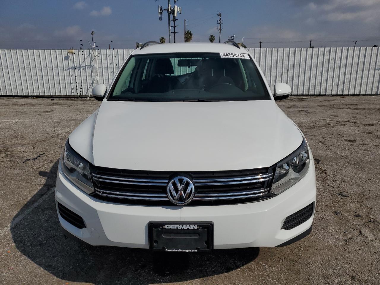 WVGBV7AX6FW502978  volkswagen tiguan 2015 IMG 4