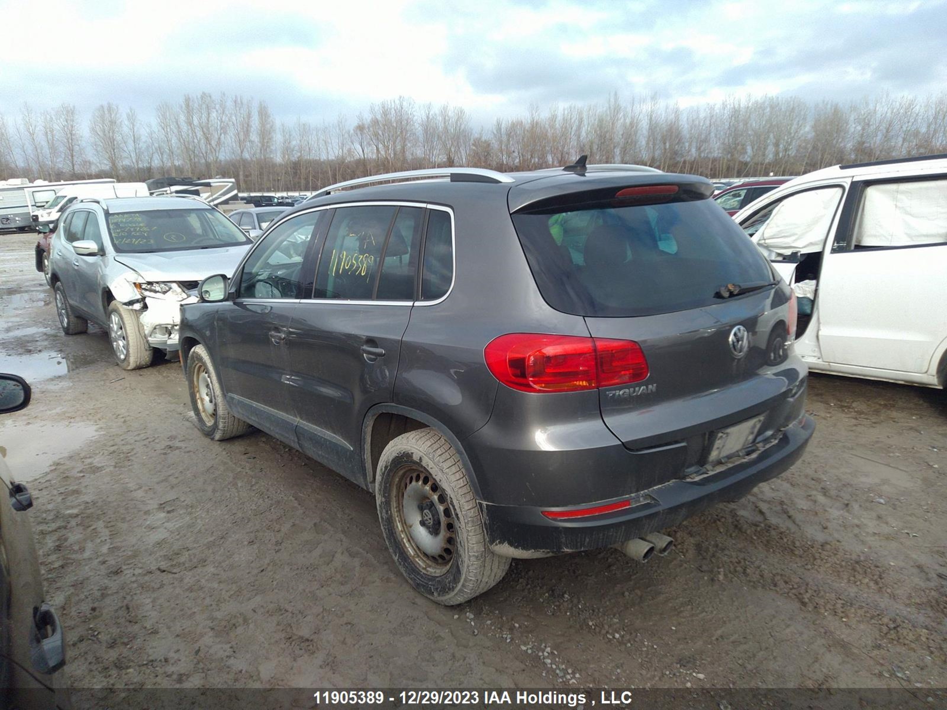 WVGJV7AX0FW522011  volkswagen tiguan 2015 IMG 2