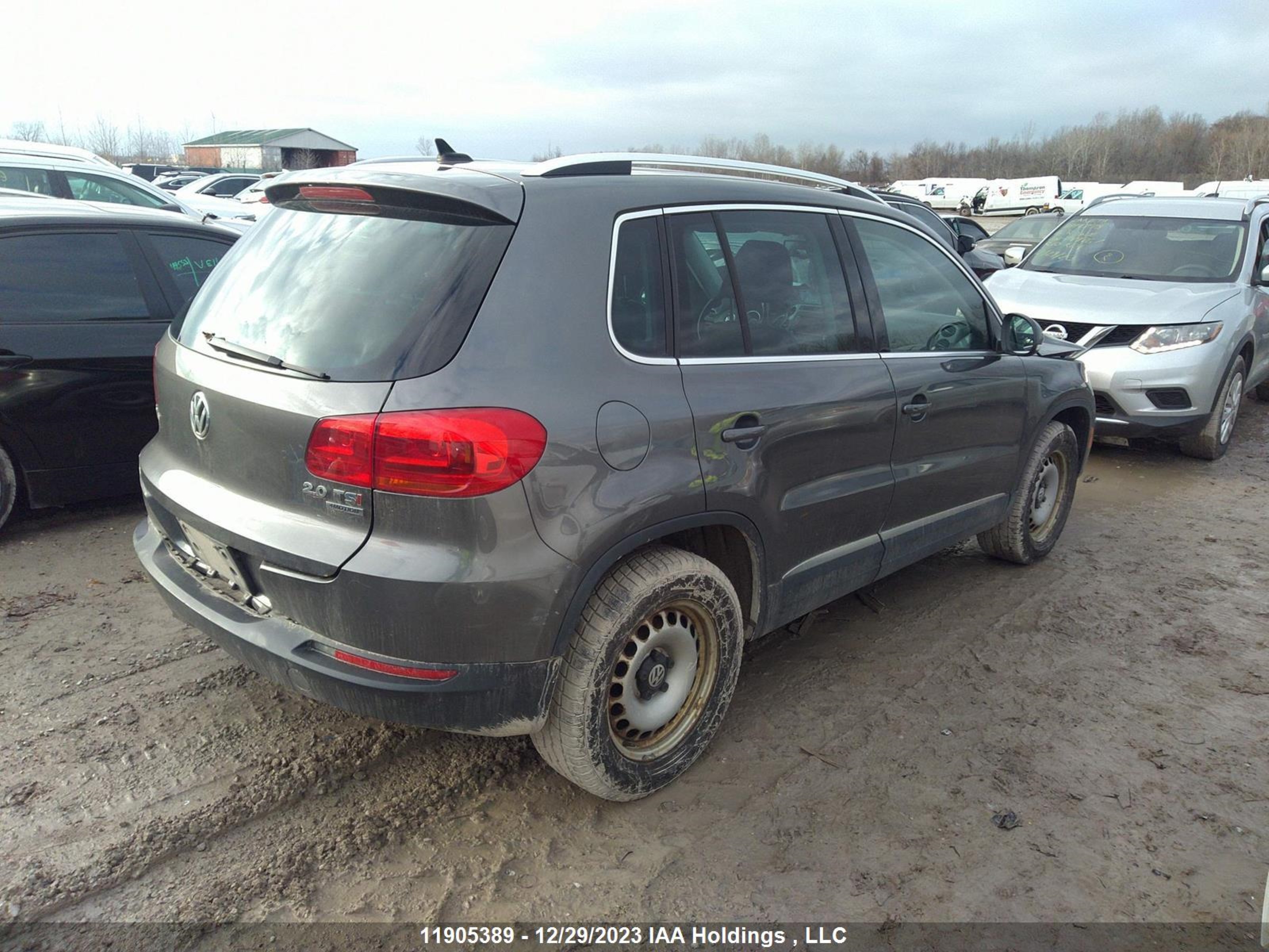 WVGJV7AX0FW522011  volkswagen tiguan 2015 IMG 3