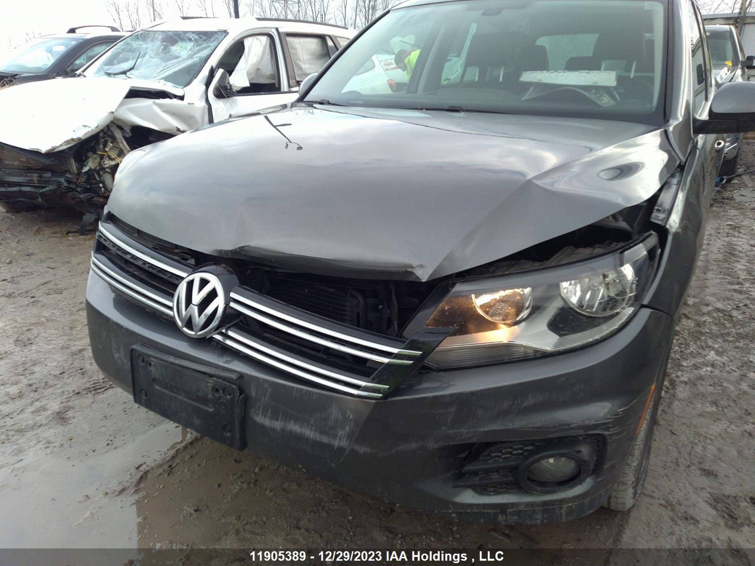 WVGJV7AX0FW522011  volkswagen tiguan 2015 IMG 5