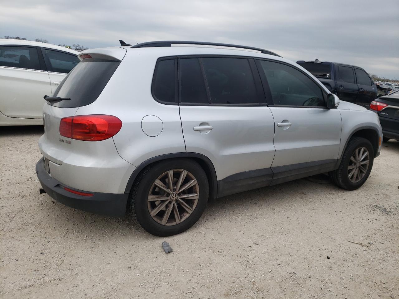 WVGAV7AX1FW570567  volkswagen tiguan 2015 IMG 2