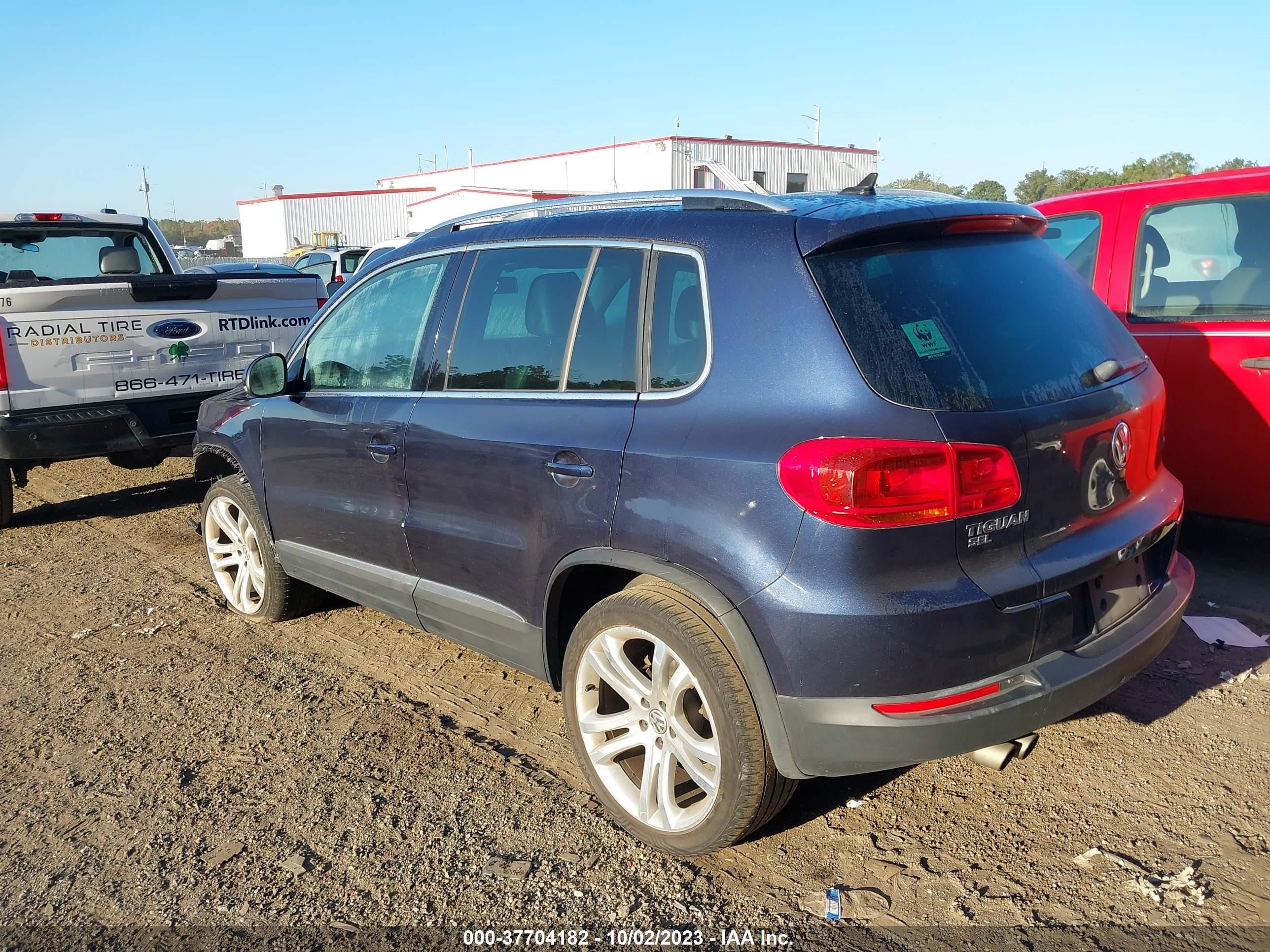 WVGAV7AX2GW560924  volkswagen tiguan 2016 IMG 2