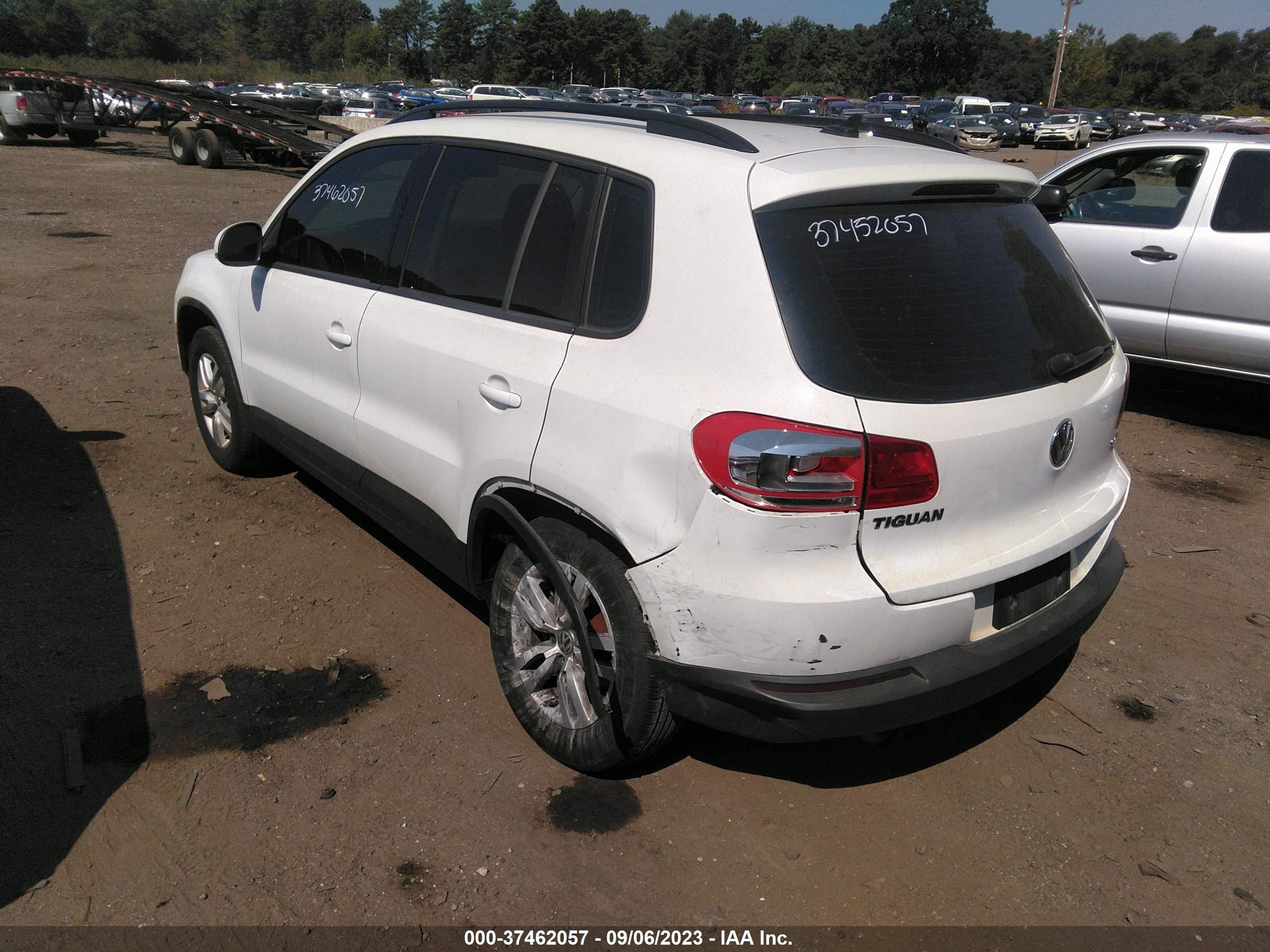 WVGBV7AX2FW582151  volkswagen tiguan 2015 IMG 5