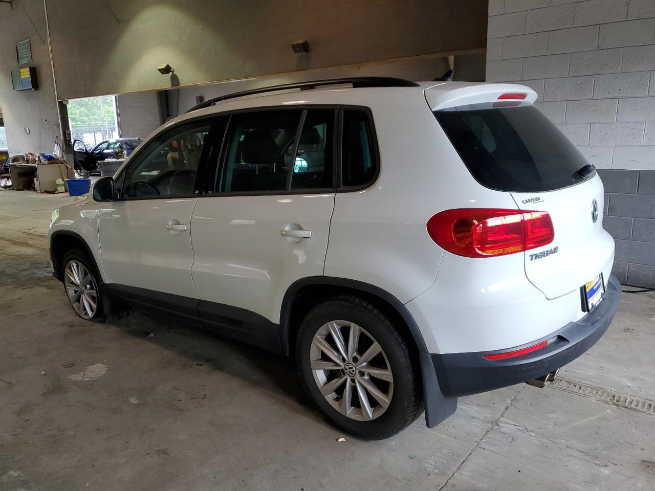 WVGBV7AX8FW581506  volkswagen tiguan 2015 IMG 1