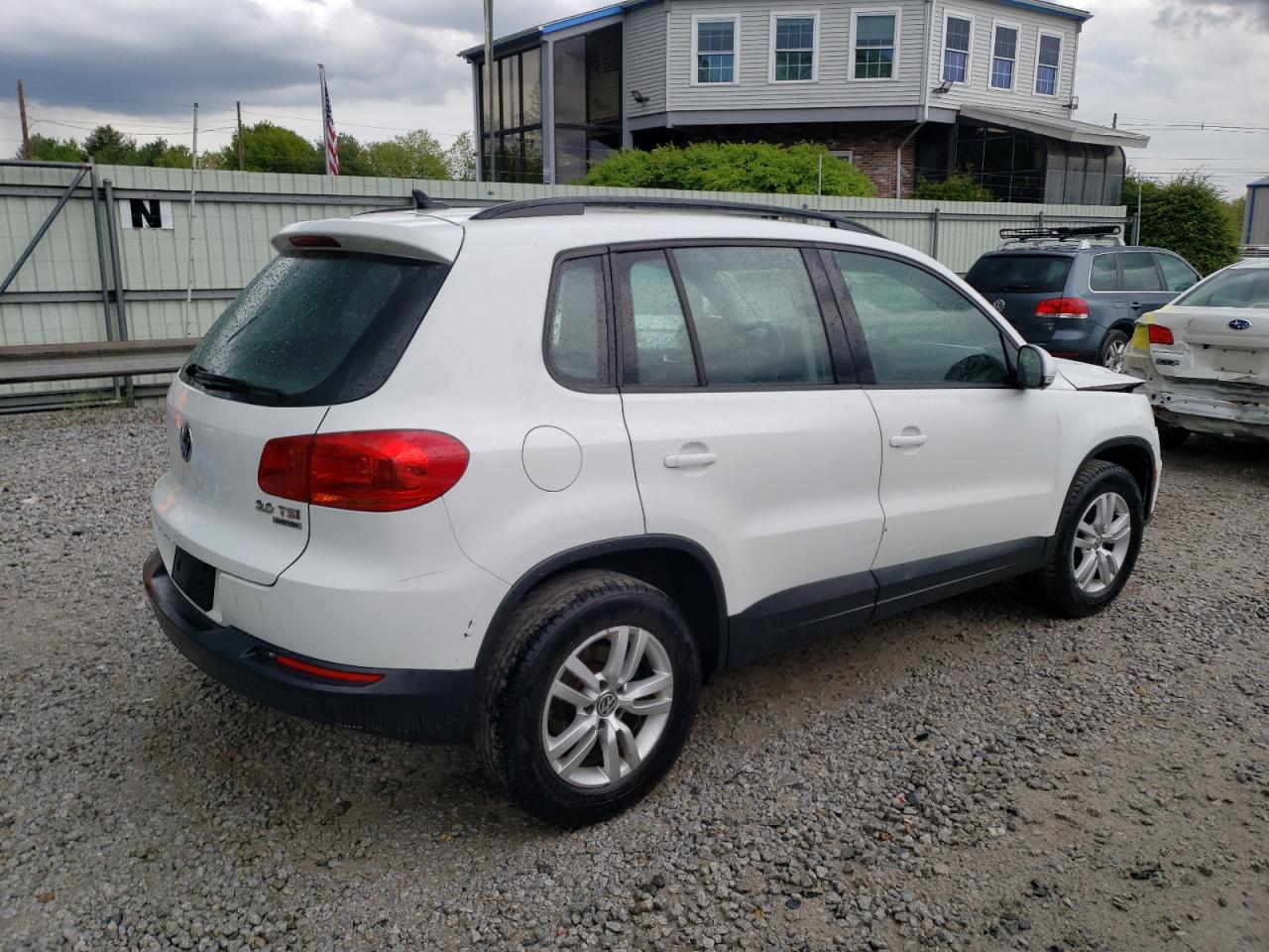 WVGBV7AX9FW610740  volkswagen tiguan 2015 IMG 2