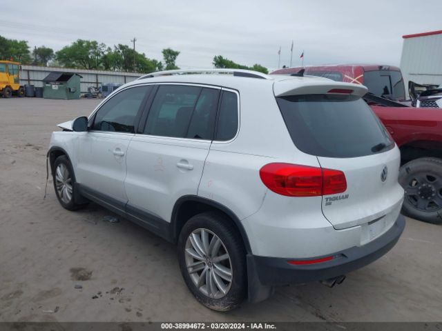 WVGAV7AX0GW588088  volkswagen tiguan 2016 IMG 2