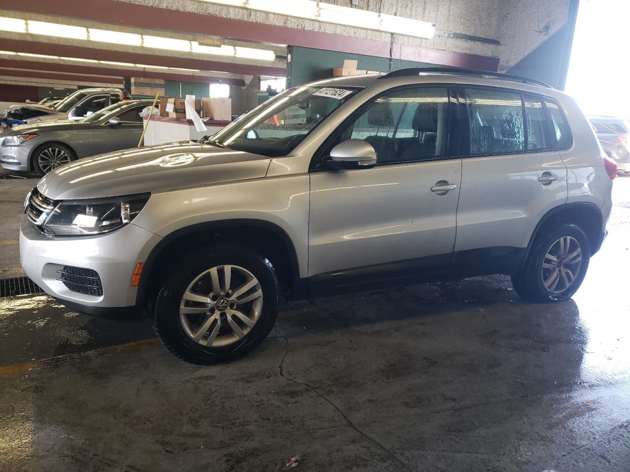 WVGAV7AX0HW511352  volkswagen tiguan 2016 IMG 0