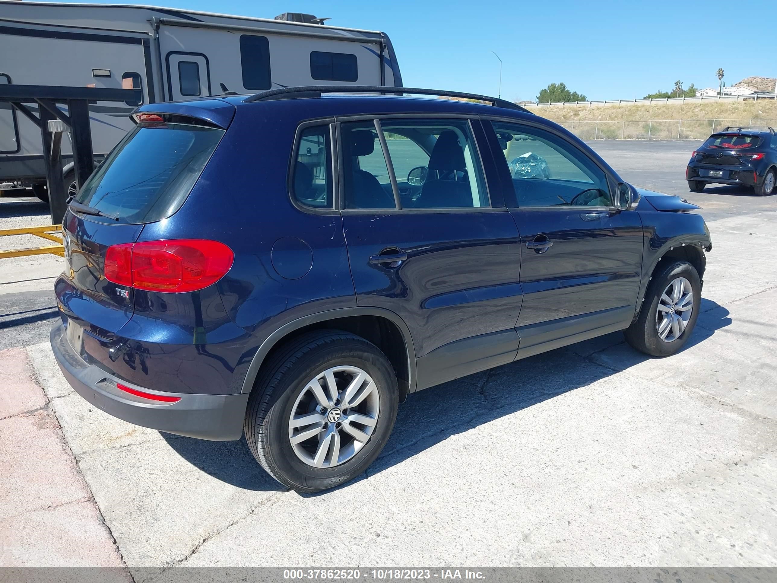 WVGAV7AX7GW612158  volkswagen tiguan 2016 IMG 3