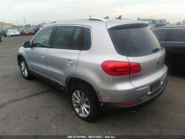 WVGRV7AX4HK007722  volkswagen tiguan 2017 IMG 2