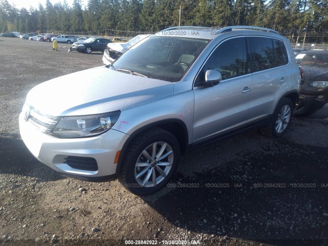 WVGRV7AX9HK011121  volkswagen tiguan 2017 IMG 1