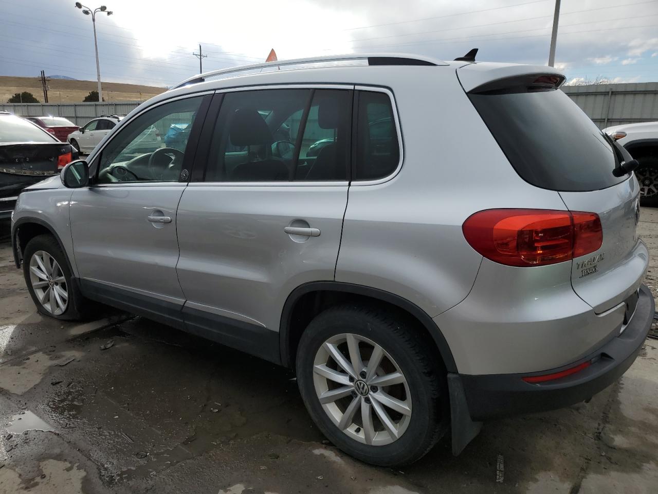 WVGSV7AX2HK007977  volkswagen tiguan 2016 IMG 1