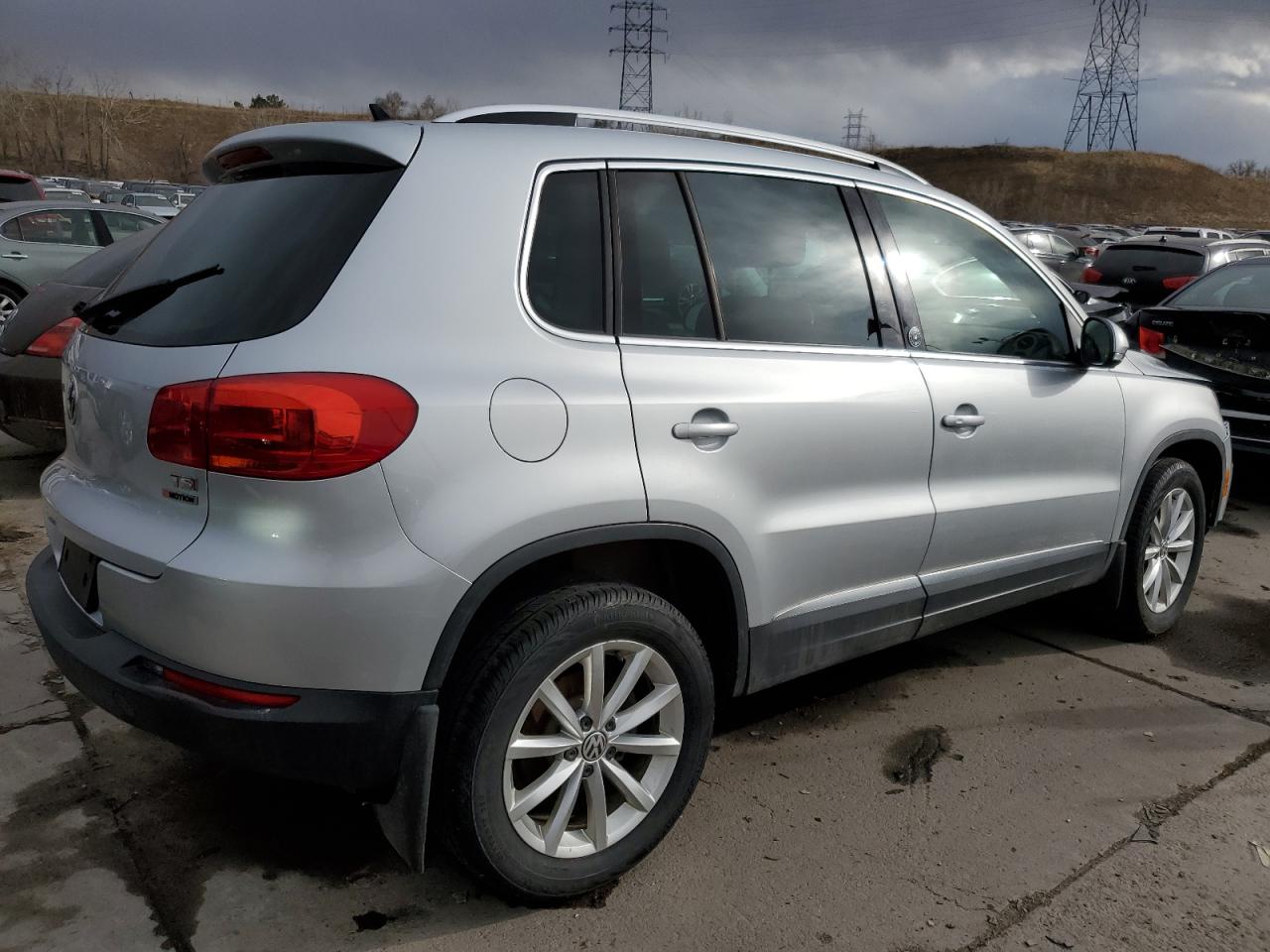 WVGSV7AX2HK007977  volkswagen tiguan 2016 IMG 2