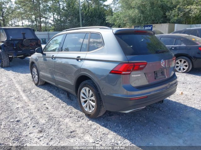 3VV0B7AX1JM052218  volkswagen tiguan 2017 IMG 2