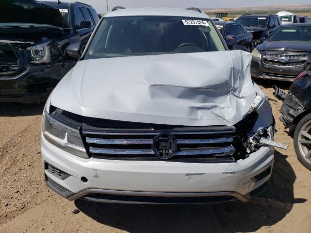 3VV0B7AX7JM066608  volkswagen tiguan 2017 IMG 4