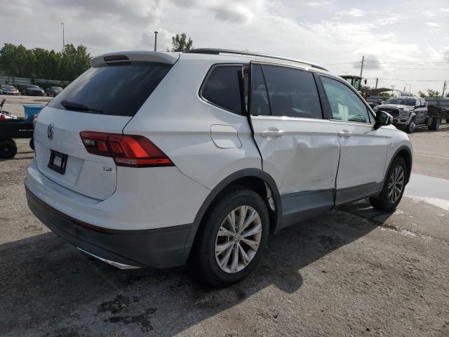 3VV1B7AX6JM041543  volkswagen  2018 IMG 2