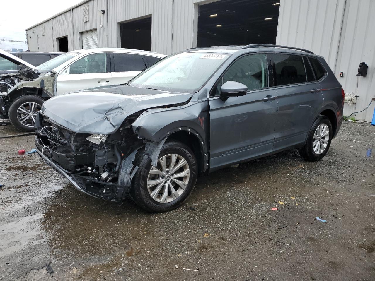 3VV1B7AX7JM085227  volkswagen tiguan 2018 IMG 0