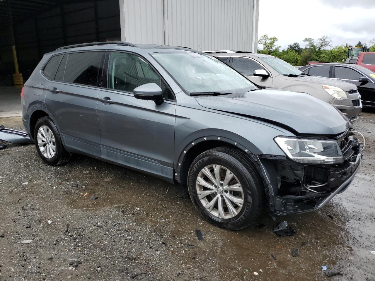 3VV1B7AX7JM085227  volkswagen tiguan 2018 IMG 3