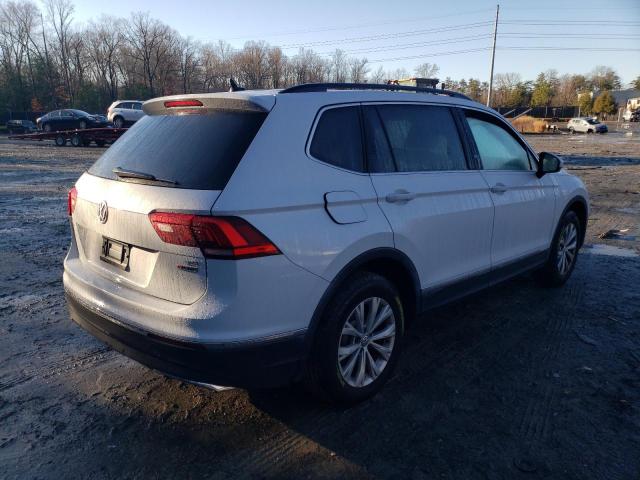 3VV2B7AX2JM026364  volkswagen  2018 IMG 2