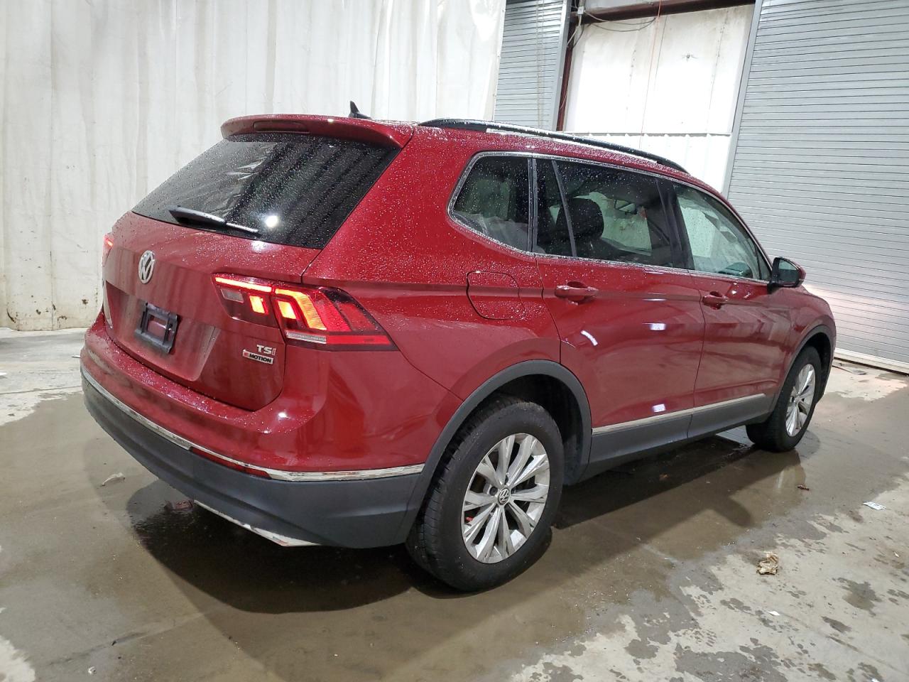 3VV2B7AX4JM055641  volkswagen tiguan 2017 IMG 2