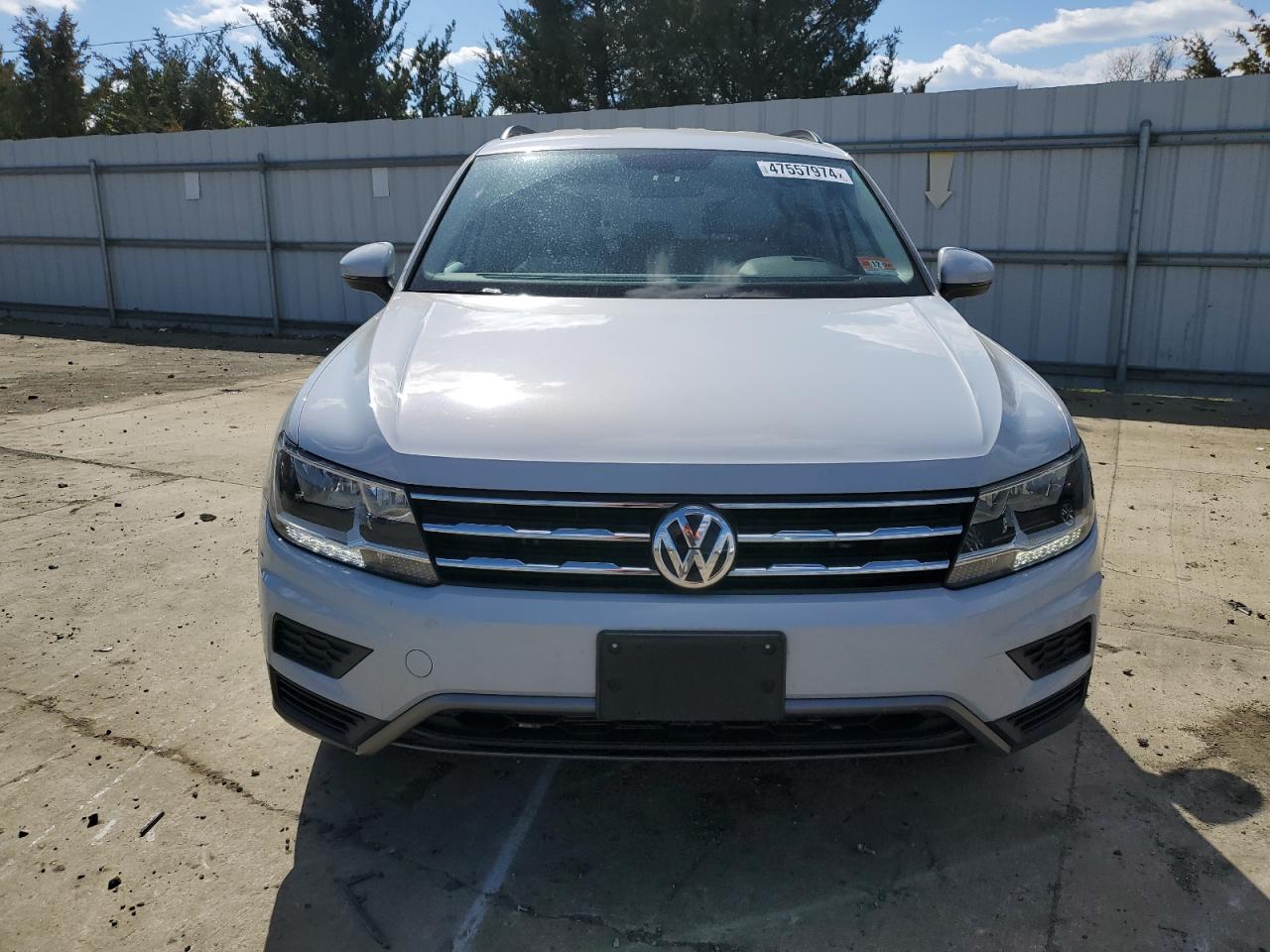 3VV3B7AX6JM051885  volkswagen tiguan 2017 IMG 4