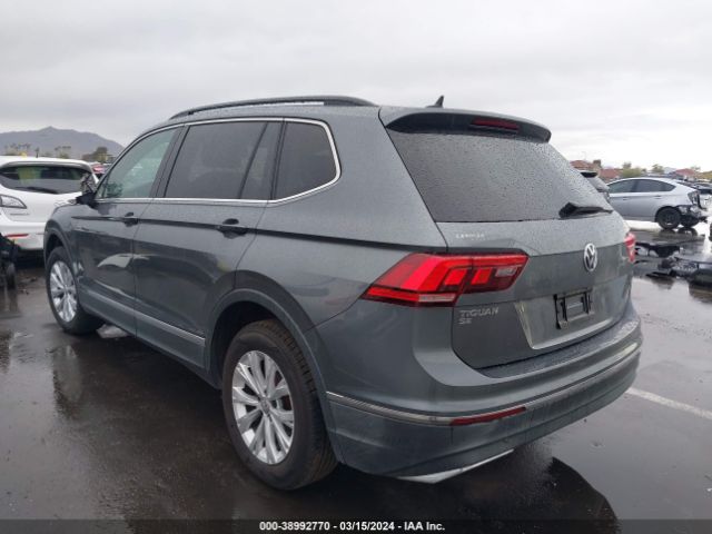 3VV3B7AX6JM070615  volkswagen tiguan 2018 IMG 2