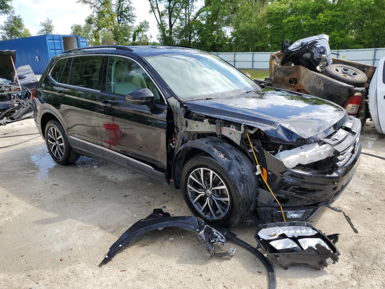 3VV3B7AX9JM004706  volkswagen tiguan 2018 IMG 3