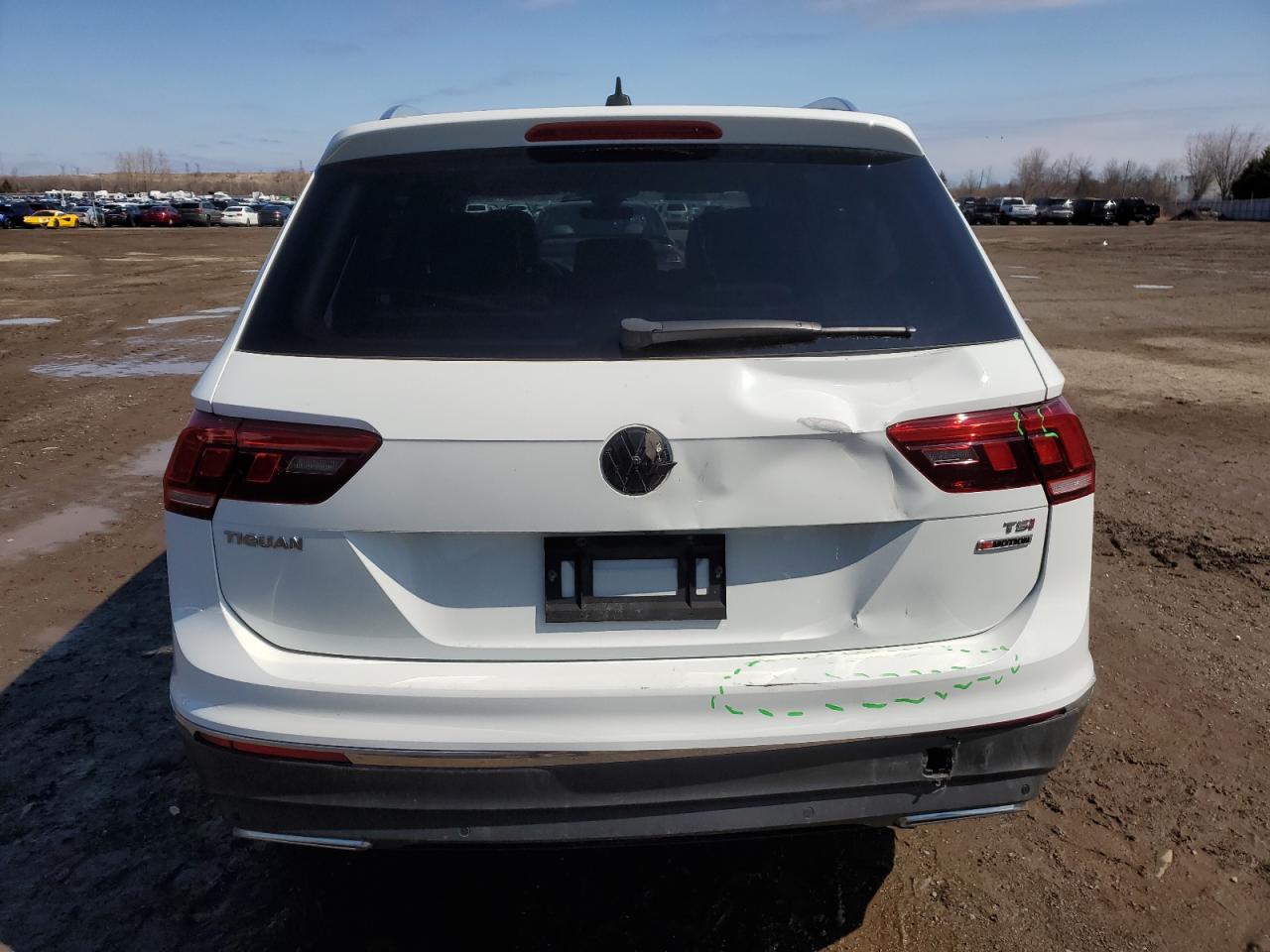 3VV4B7AX5JM007090  volkswagen tiguan 2017 IMG 5