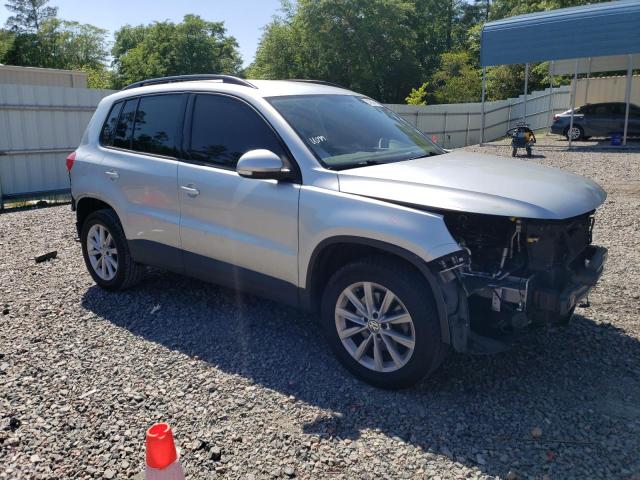 WVGAV7AX6JK001438  volkswagen  2018 IMG 3