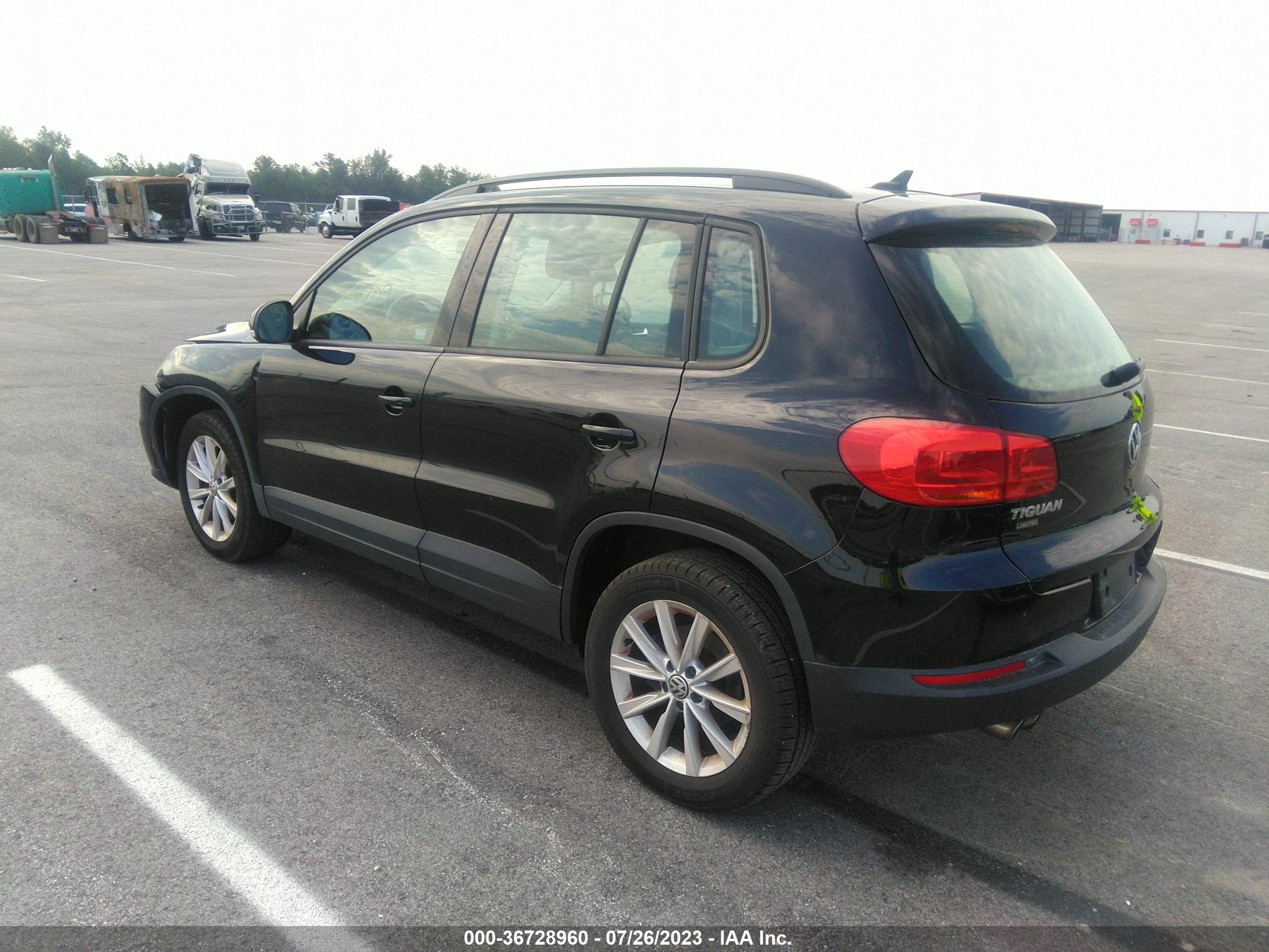 WVGBV7AX8HK053104  volkswagen tiguan 2017 IMG 2