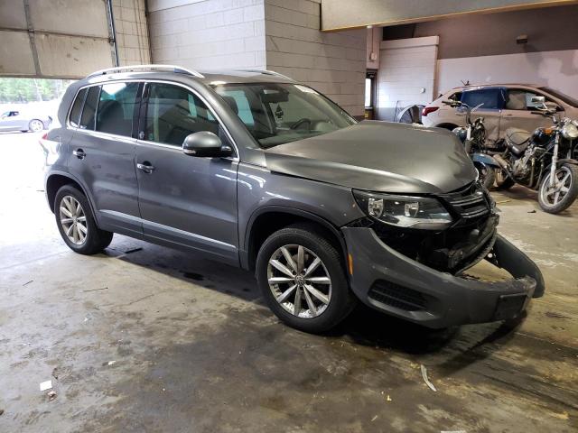 WVGRV7AX1HK012909  volkswagen tiguan 2017 IMG 3