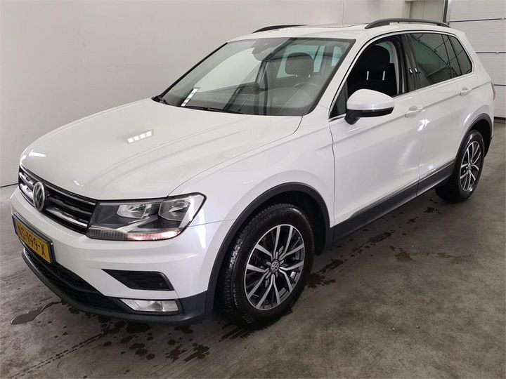 WVGZZZ5NZHW912652  volkswagen tiguan 2017 IMG 0