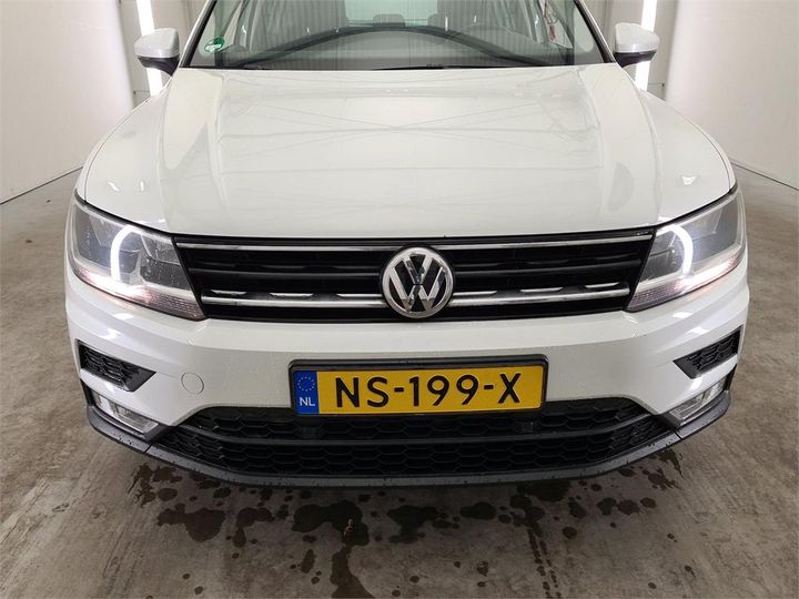 WVGZZZ5NZHW912652  volkswagen tiguan 2017 IMG 5