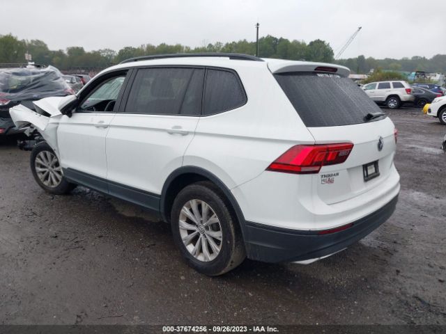 3VV0B7AX8JM107697  volkswagen tiguan 2018 IMG 2