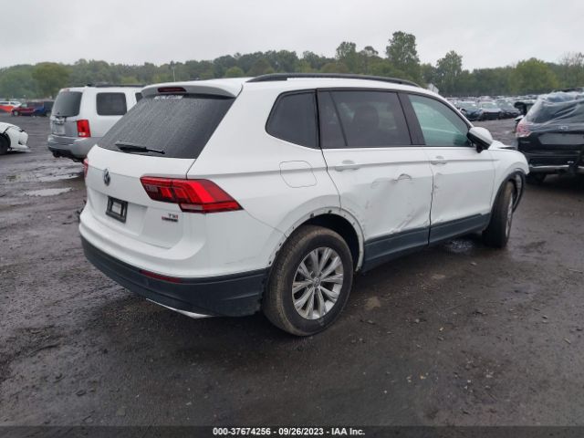 3VV0B7AX8JM107697  volkswagen tiguan 2018 IMG 3