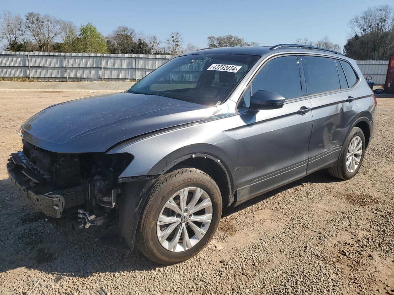 3VV1B7AX5KM032365  volkswagen tiguan 2019 IMG 0