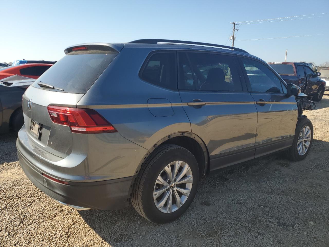 3VV1B7AX5KM032365  volkswagen tiguan 2019 IMG 2