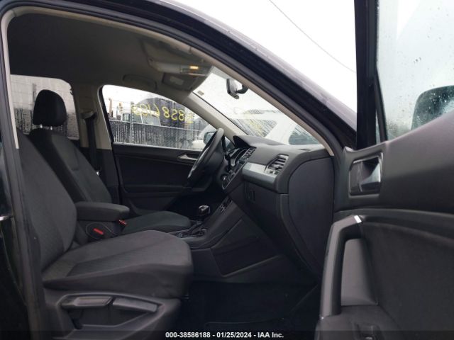 3VV1B7AX8JM112855  volkswagen tiguan 2018 IMG 4