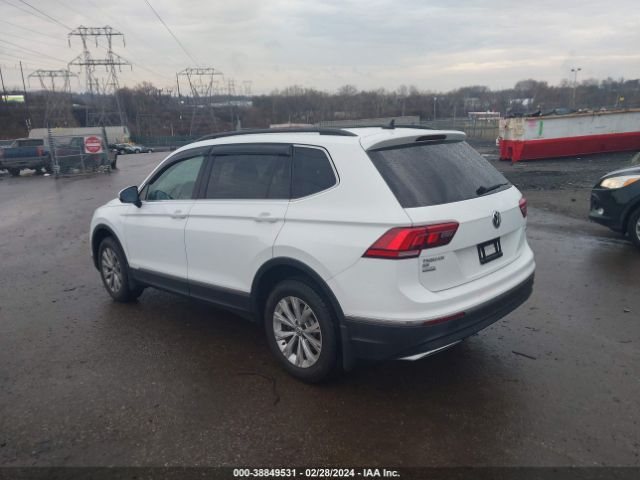 3VV2B7AX0JM115060  volkswagen tiguan 2018 IMG 2