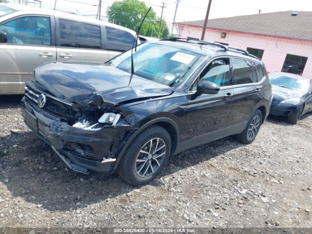 3VV2B7AX2KM062749  volkswagen tiguan 2018 IMG 1