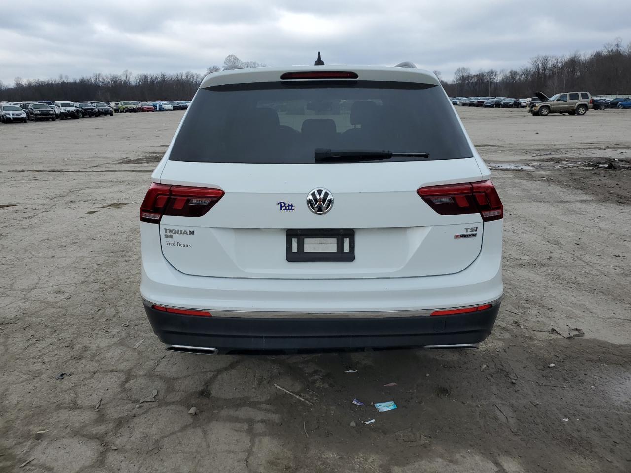 3VV2B7AX4JM106300  volkswagen tiguan 2018 IMG 5