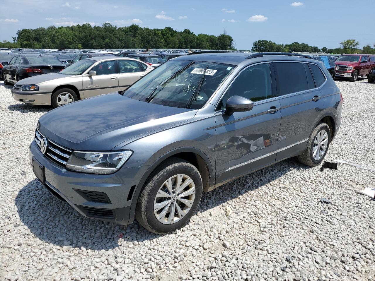 3VV2B7AX6JM121106  volkswagen tiguan 2018 IMG 0