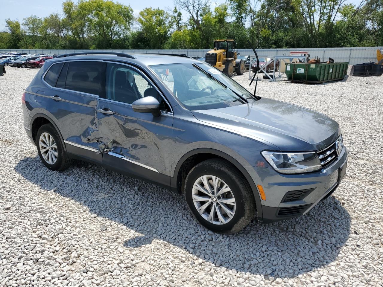 3VV2B7AX6JM121106  volkswagen tiguan 2018 IMG 3