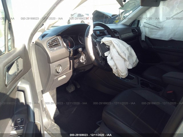 3VV3B7AX0JM078662  volkswagen tiguan 2018 IMG 4