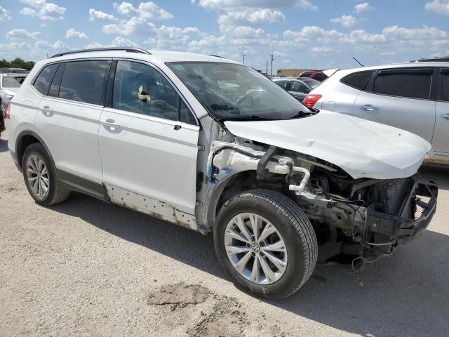 3VV3B7AX3JM173913  volkswagen tiguan 2018 IMG 3