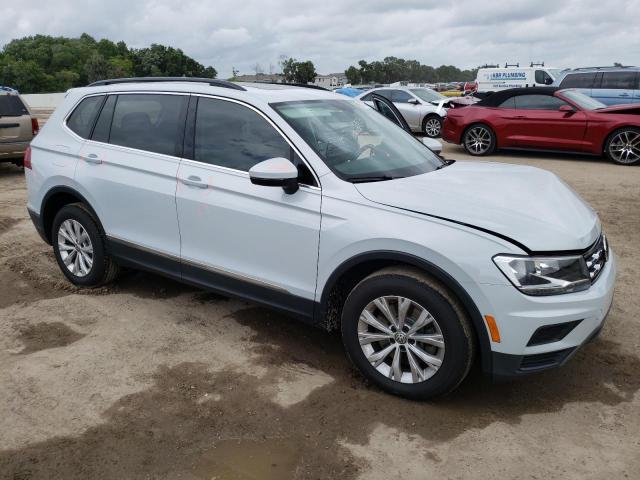 3VV3B7AX4JM168316  volkswagen  2018 IMG 3