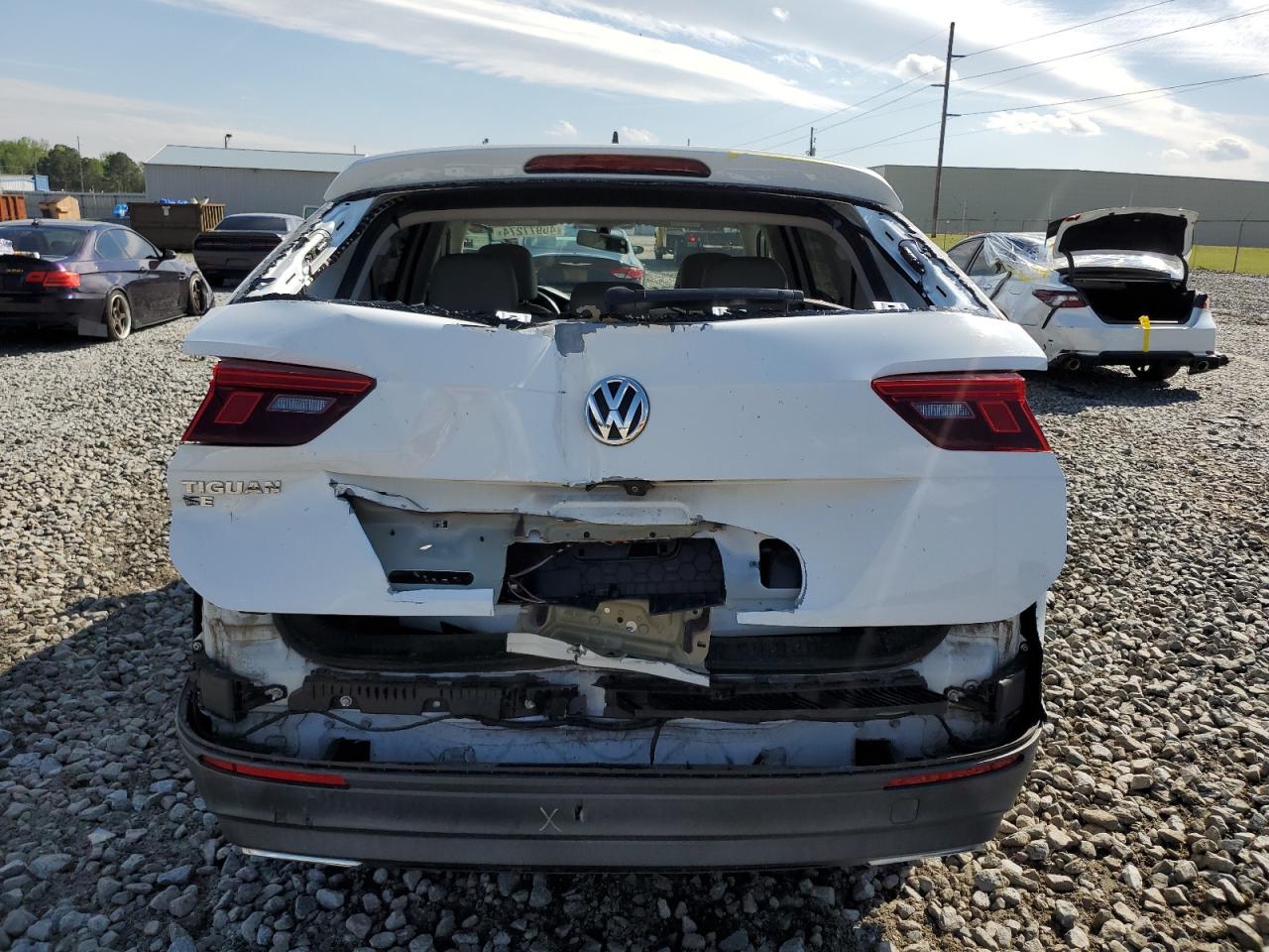 3VV3B7AX6KM037387  volkswagen tiguan 2019 IMG 5