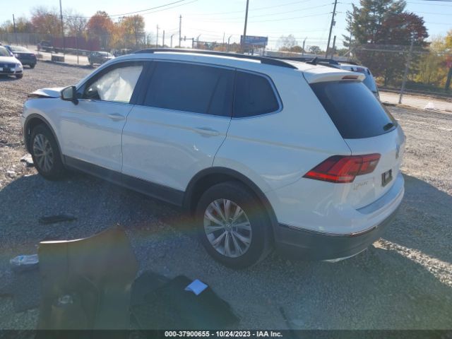 3VV3B7AX8JM128787  volkswagen tiguan 2018 IMG 2