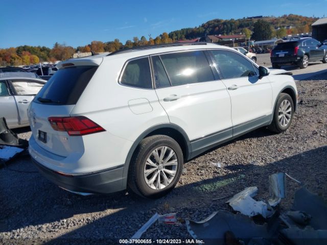 3VV3B7AX8JM128787  volkswagen tiguan 2018 IMG 3